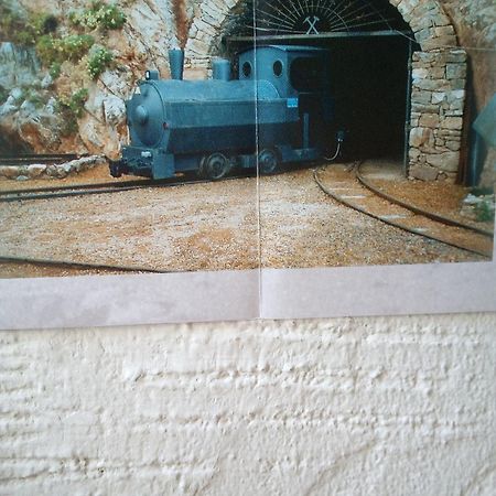 Al Mare, Al Sole, Si', Ma Nella Casa Del Minatore บุจแจร์รุ ภายนอก รูปภาพ