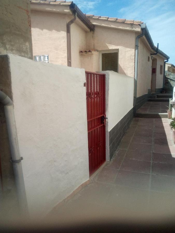 Al Mare, Al Sole, Si', Ma Nella Casa Del Minatore บุจแจร์รุ ภายนอก รูปภาพ