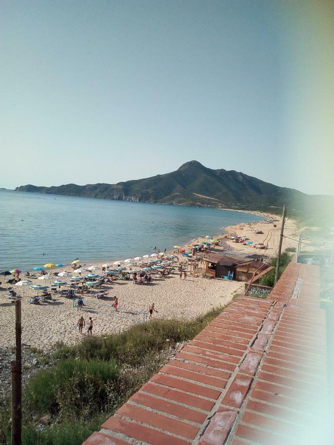 Al Mare, Al Sole, Si', Ma Nella Casa Del Minatore บุจแจร์รุ ภายนอก รูปภาพ