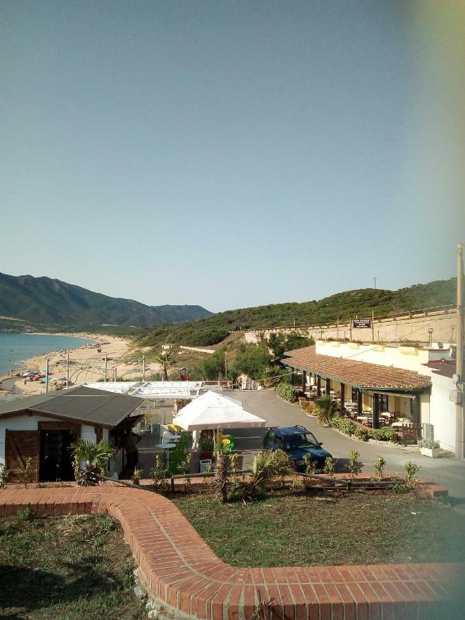 Al Mare, Al Sole, Si', Ma Nella Casa Del Minatore บุจแจร์รุ ภายนอก รูปภาพ