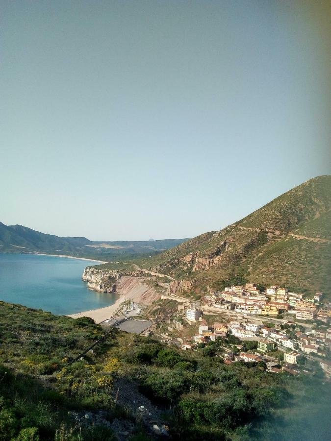 Al Mare, Al Sole, Si', Ma Nella Casa Del Minatore บุจแจร์รุ ภายนอก รูปภาพ