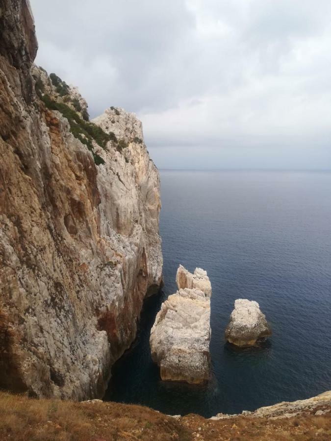 Al Mare, Al Sole, Si', Ma Nella Casa Del Minatore บุจแจร์รุ ภายนอก รูปภาพ